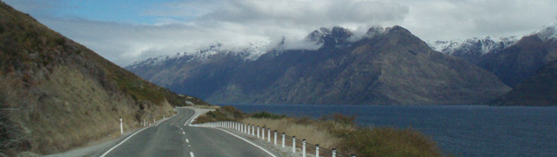 Road along Wakatipu Lake
