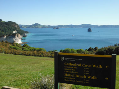 Cathedral Cove Walk sign