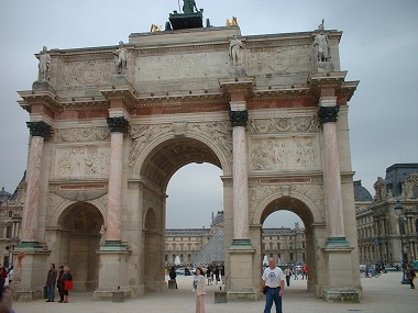 Entrance to Louvre