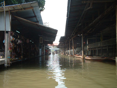 Lonely floating market