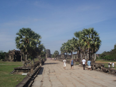 Paseo hacia Ang Kor Wat