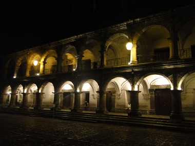 Plaza de la catedral de Antigua