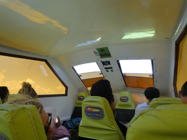 Interior del Water taxi a Chetumal