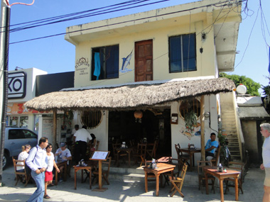 Restaurant "El Capitán" in Tulum