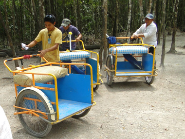 Taxis in Coba