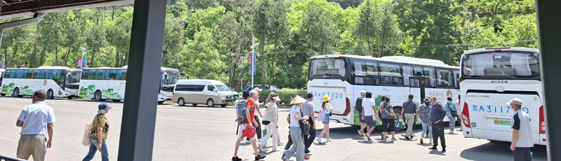 Access to Mutianyu shuttle buses