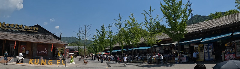 Restaurant and gift shops area in Mutianyu