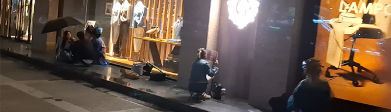Girls streaming by Xi'an's Bell Tower
