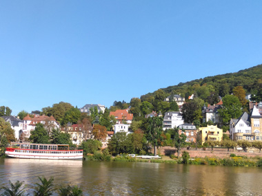 Ro Neckar a su paso por Heidelberg