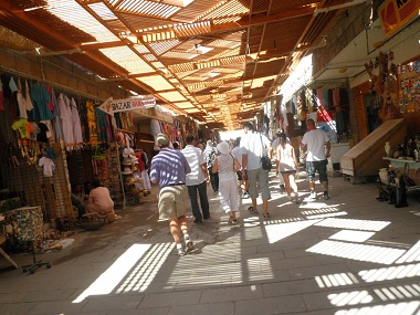 Hatchepsut entrance bazaar
