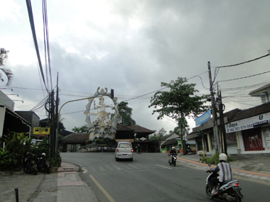 Roundabout in Ubud