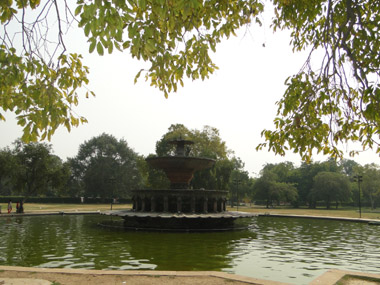 Fuente en el parque de la India Gate