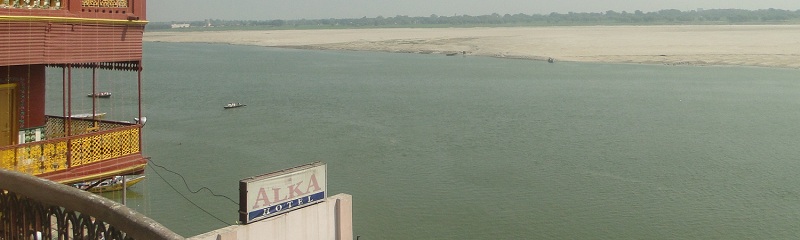 Alka Hotel by the Ganges River