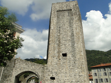 Gate at Como's medieval wall