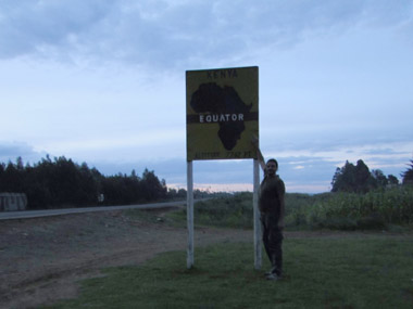Cruzando el ecuador camino de Nyahururu