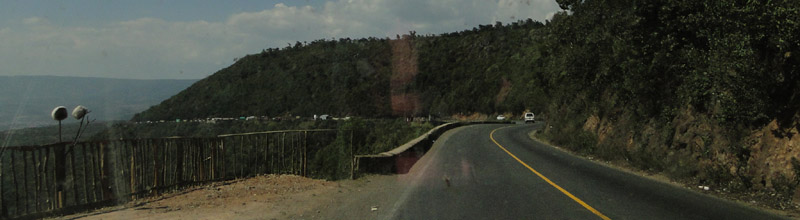 Carretera que baja al Rift Valley