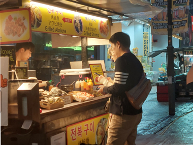 Mercado nocturno de Myeong Dong