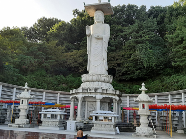 Bongeunsa Temple