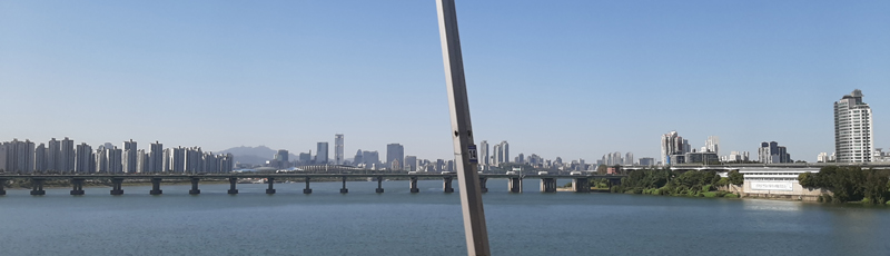 Across Han river by subway