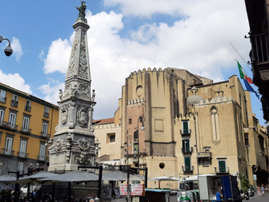 Plaza Domenico Maggiore