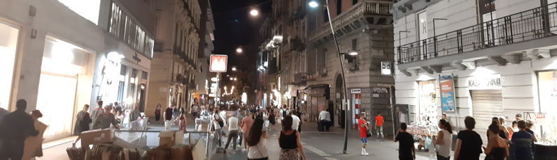 Via Toledo by night