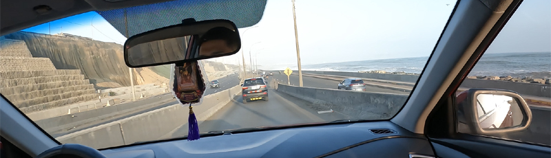 Taxi ride to Miraflores