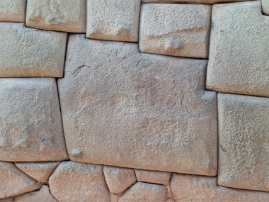 12-angled stone in Cusco