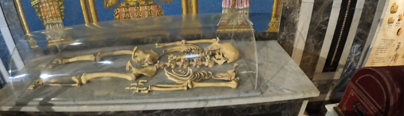 Tumba de Pizarro en la Catedral de Lima