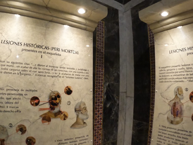 Tumba de Pizarro en la Catedral de Lima