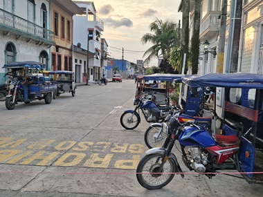 Tuk-tuks in Iquitos