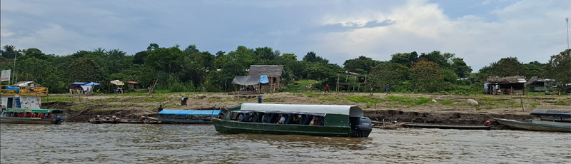 Sailing in our way back to Iquitos
