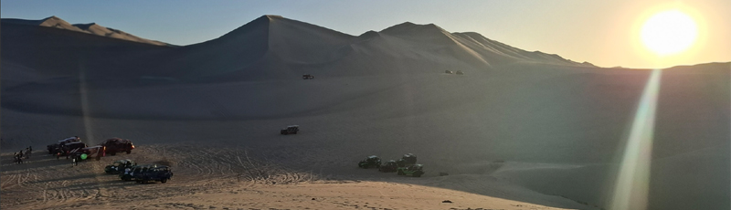 Puesta de sol en Huacachina