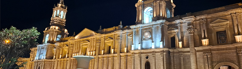 Plaza de Armas de noche