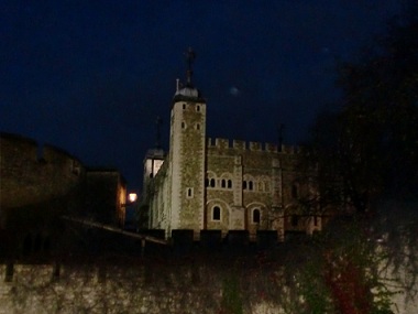 Torre de Londres de noche