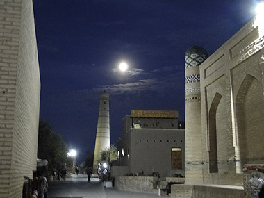 Khiva por la noche