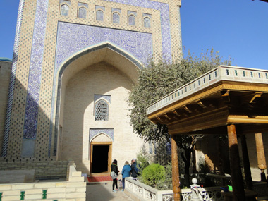 Mausoleum of Pahlavan Mahmud