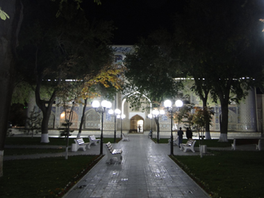 Lyabi Hauz by night