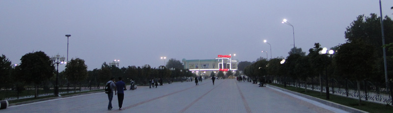 Tashkent Avenue with supermarket at the bottom