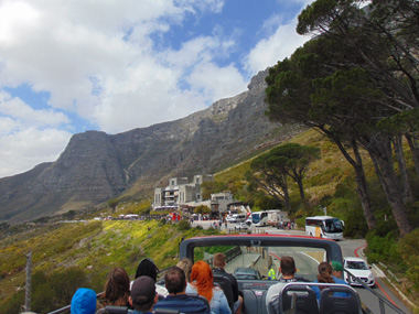Table Mountain llegando a la terminal del funicular